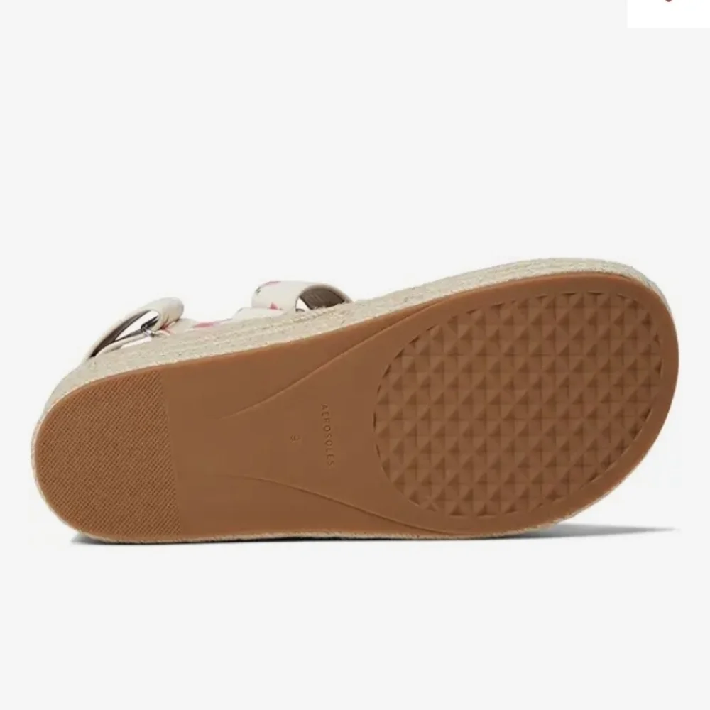 AEROSOLES dave platform